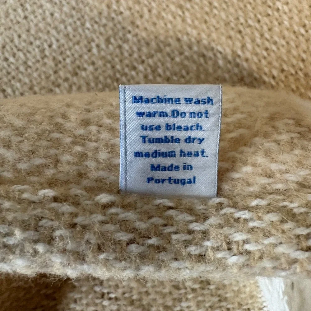 Matouk woven throw